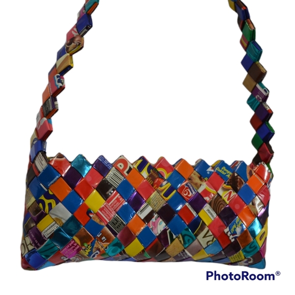 Like new Candy Wrapper purse. Recycled candy/gum wrapper - Picture 3 of 15